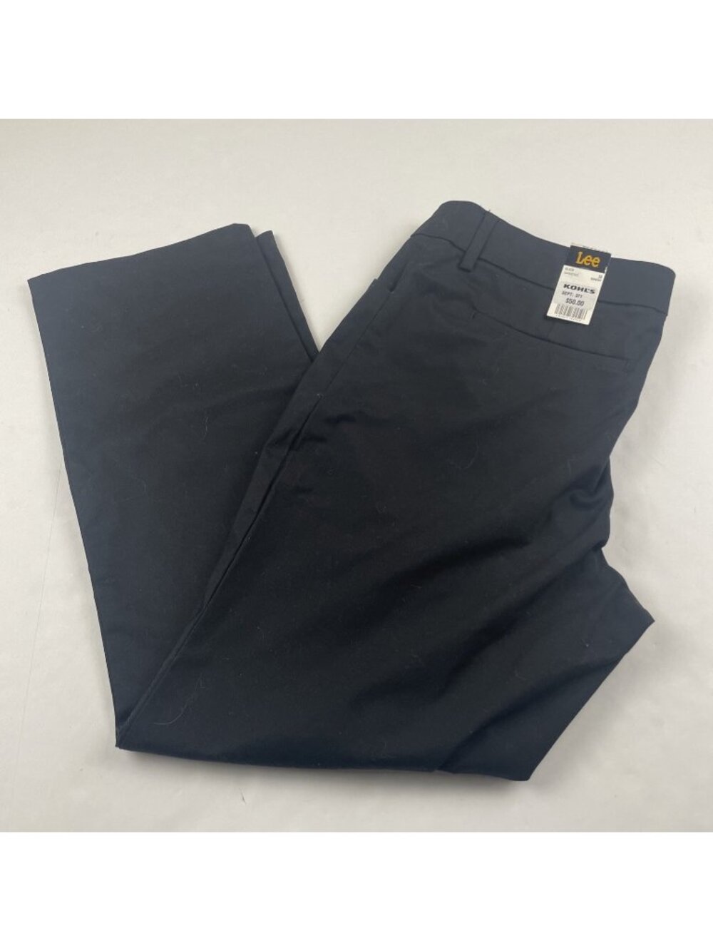 Lee Women's Wrinkle-Free Mid Rise Pants Women’s 16 Short Straight Black Stretch